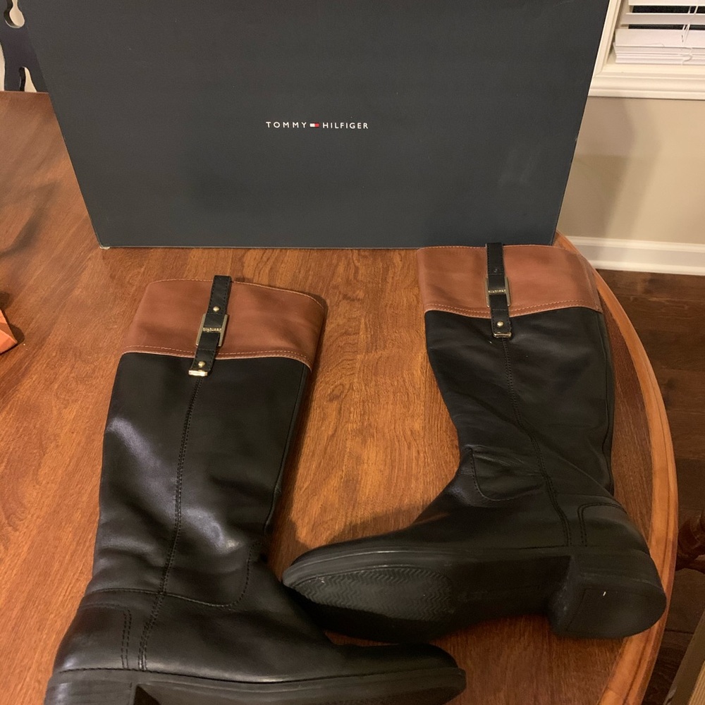 Tommy Hilfiger Women’s Riding Boots - Picture 2 of 4